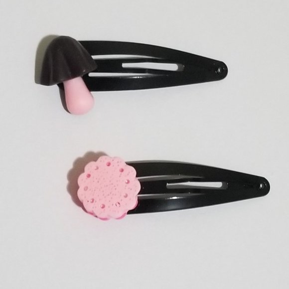 Set of Cute Hair Clips - Picture 2 of 3
